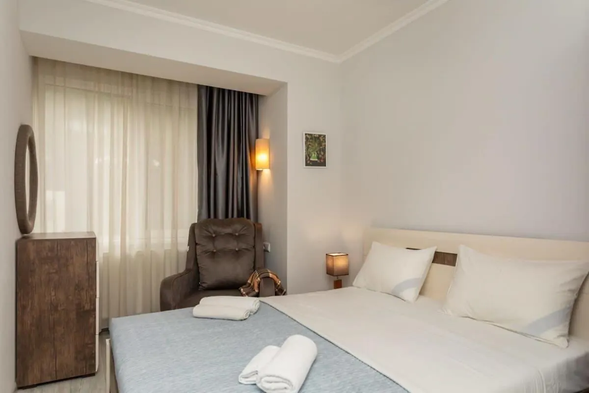 Charming 3Br Apartment In Central Tbilisi Georgia